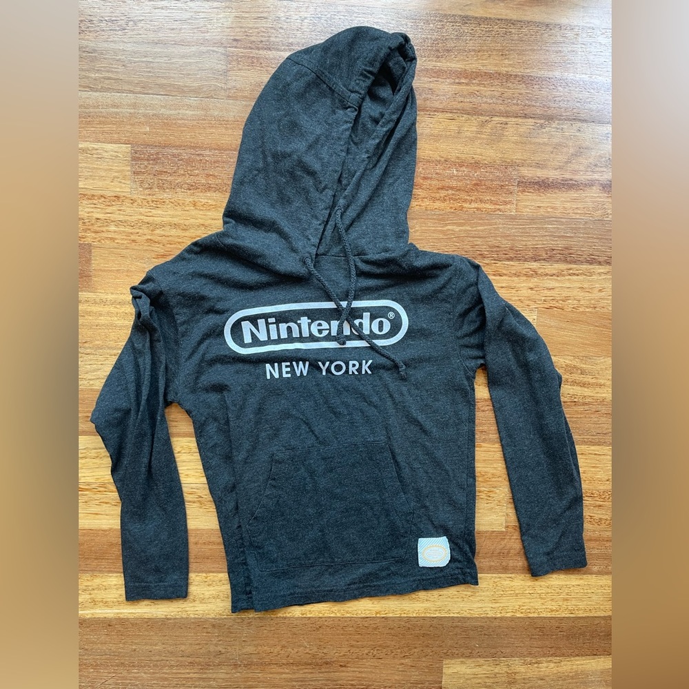 Nintendo New York tshirt hoodie kids size small